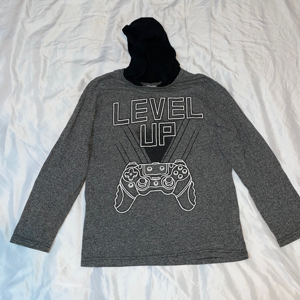 The children place